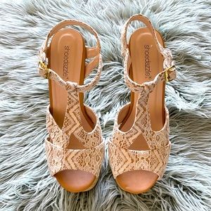 ShoeDazzle Wood Platform Lace Shoes Size 8